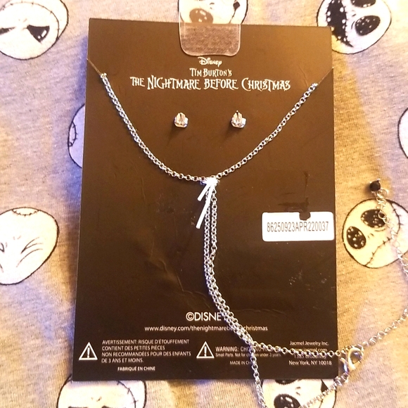 NBC Necklace & Earrings Set - Picture 10 of 10